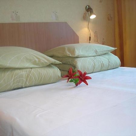 Velga Hotel วิลนีอุส ภายนอก รูปภาพ